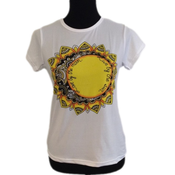 Tops - YELLOW SUN T-SHIRT ✨✨✨